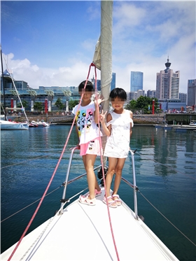 青岛奥帆玩帆船