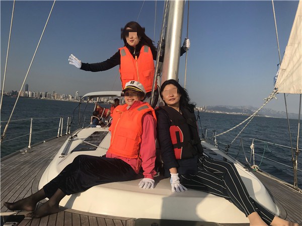 青岛海上帆船体验